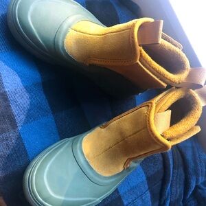 Brand New Vans winter boots